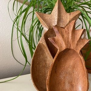 Monkey pod wood pineapple trays- pair